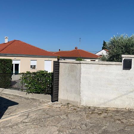 Vila Tony'S House With Private Pool, Garden And Parking Zadar Exteriér fotografie